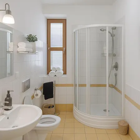 Villa - Wellness, Pool, Jacuzzi, Sauna, Garden, Terraces Prag