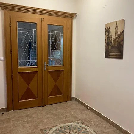 Branik - Wellness, Fitness, Garden Villa Prague